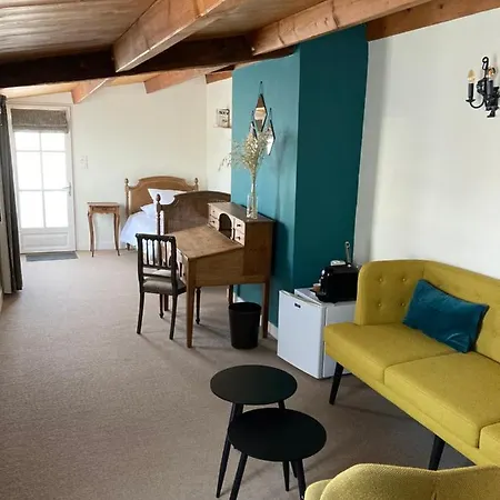 Le Vieux Greement Hotel