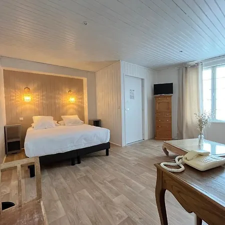 Le Vieux Gréement Hotel