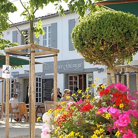 Hotel Le Vieux Greement 3*