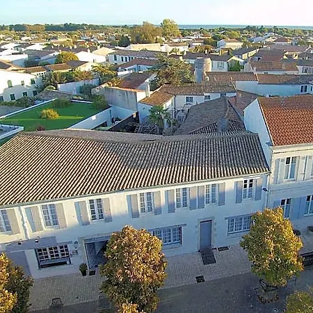 Hotel Le Vieux Greement 3*