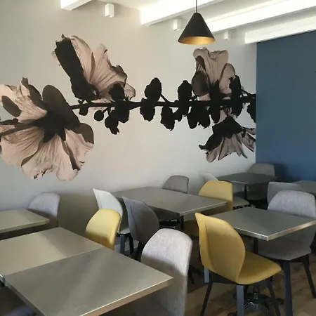 Otel Le Vieux Greement